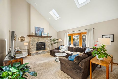 Tiny photo for 2012 Somerset Lane, Wheaton, IL 60189 (MLS # 12614224)
