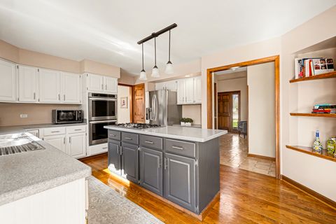 Tiny photo for 2012 Somerset Lane, Wheaton, IL 60189 (MLS # 12614224)