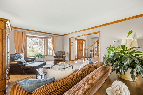 Tiny photo for 2012 Somerset Lane, Wheaton, IL 60189 (MLS # 12614224)