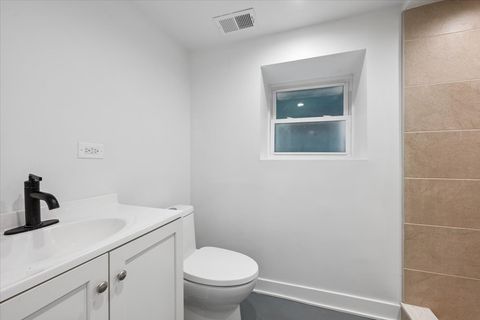 Tiny photo for 1721 W Arthur Avenue, Chicago, IL 60626 (MLS # 12633612)