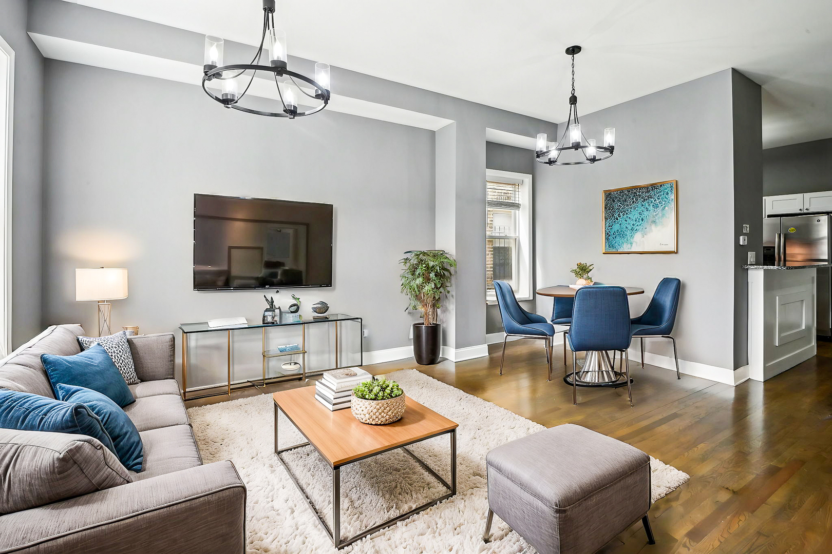 3348 W Le Moyne Street