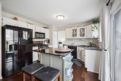 Tiny photo for 122 E Aspen Circle, Hainesville, IL 60030 (MLS # 12586624)