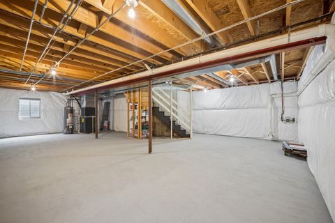 Tiny photo for 122 E Aspen Circle, Hainesville, IL 60030 (MLS # 12586624)