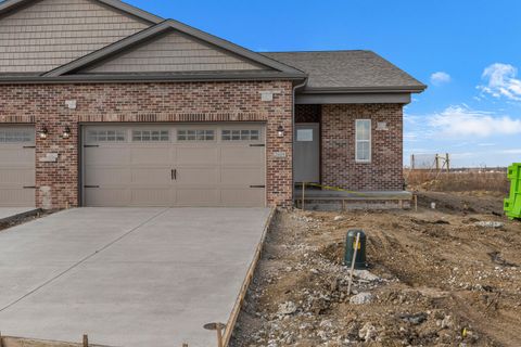 2009 Roseland Drive Mahomet IL 61853