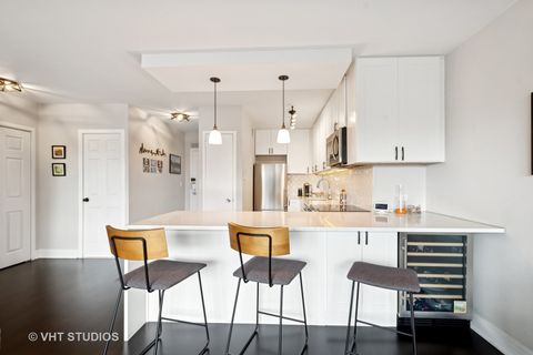 Tiny photo for 1550 N Lake Shore Drive #2E, Chicago, IL 60610 (MLS # 12484517)