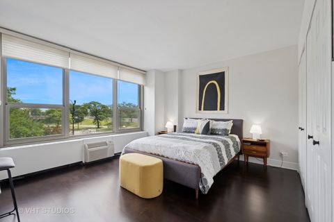 Tiny photo for 1550 N Lake Shore Drive #2E, Chicago, IL 60610 (MLS # 12484517)