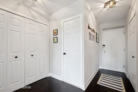 Tiny photo for 1550 N Lake Shore Drive #2E, Chicago, IL 60610 (MLS # 12484517)