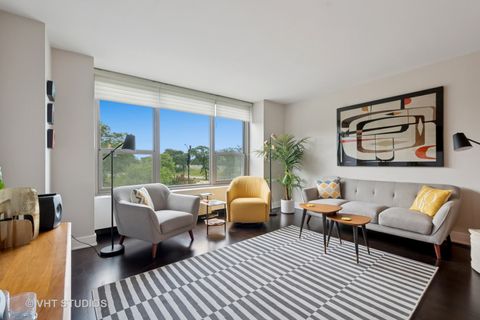 Tiny photo for 1550 N Lake Shore Drive #2E, Chicago, IL 60610 (MLS # 12484517)