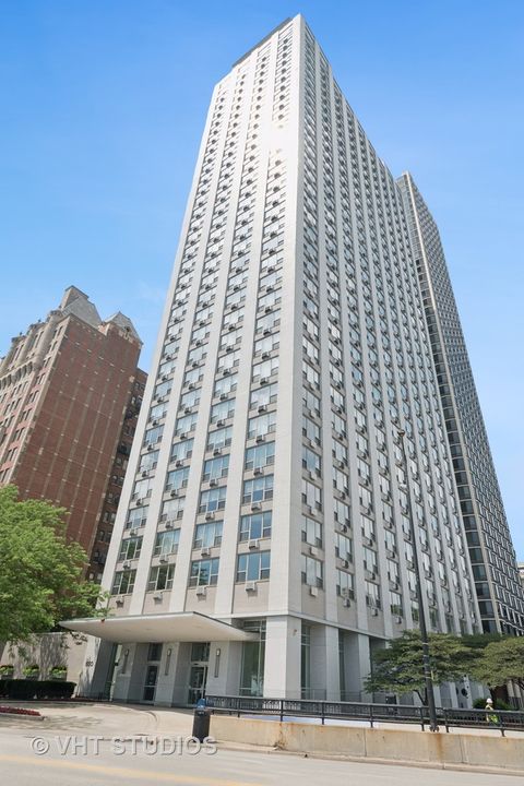 Photo of 1550 N Lake Shore Drive #2E, Chicago, IL 60610 (MLS # 12484517)