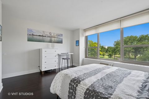 Tiny photo for 1550 N Lake Shore Drive #2E, Chicago, IL 60610 (MLS # 12484517)