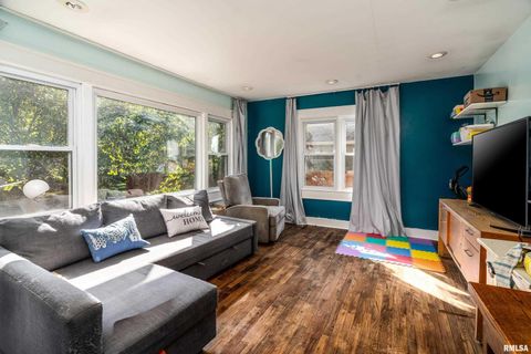 Tiny photo for 620 N ALMOND Street, Carbondale, IL 62901 (MLS # EB460058)