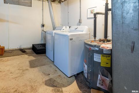 Tiny photo for 620 N ALMOND Street, Carbondale, IL 62901 (MLS # EB460058)