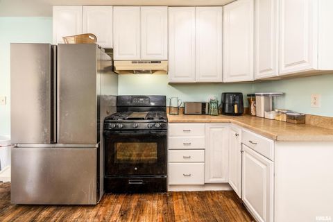 Tiny photo for 620 N ALMOND Street, Carbondale, IL 62901 (MLS # EB460058)