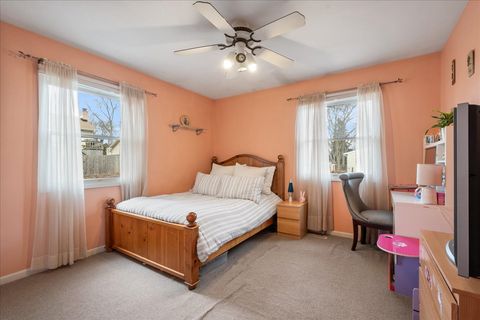 Tiny photo for 517 Longwood Drive, Buffalo Grove, IL 60089 (MLS # 12692492)
