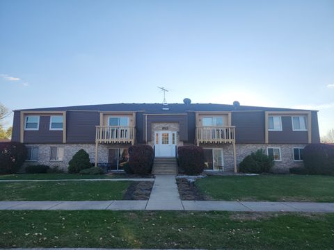 A home in Crest Hill