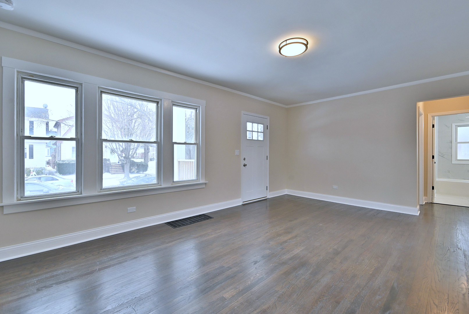 9016 Southview Avenue