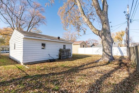 Tiny photo for 152 Debruler Drive, Lincoln, IL 62656 (MLS # 12519633)
