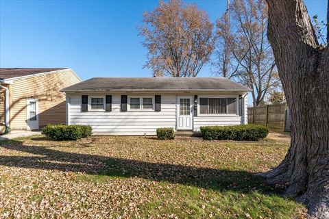 Photo of 152 Debruler Drive, Lincoln, IL 62656 (MLS # 12519633)