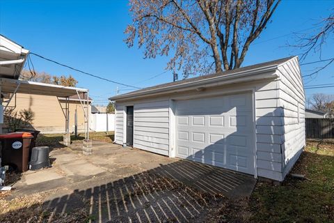 Tiny photo for 152 Debruler Drive, Lincoln, IL 62656 (MLS # 12519633)