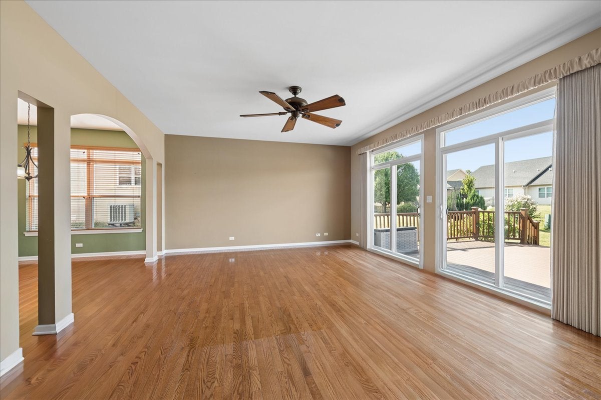 25922 W Sandy Knoll Drive