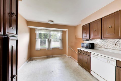 Tiny photo for 1910 E Robinhood Lane, Arlington Heights, IL 60004 (MLS # 12736455)