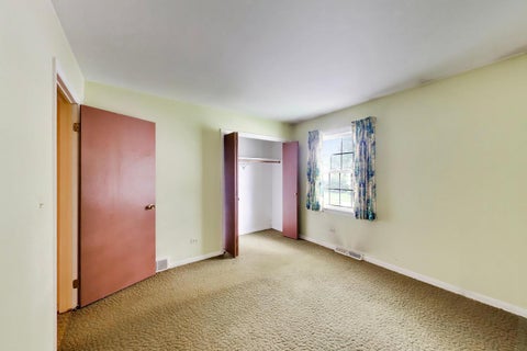 Tiny photo for 1910 E Robinhood Lane, Arlington Heights, IL 60004 (MLS # 12736455)
