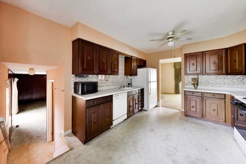 Tiny photo for 1910 E Robinhood Lane, Arlington Heights, IL 60004 (MLS # 12736455)