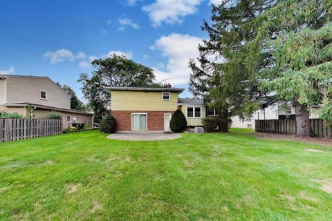 Tiny photo for 1910 E Robinhood Lane, Arlington Heights, IL 60004 (MLS # 12736455)