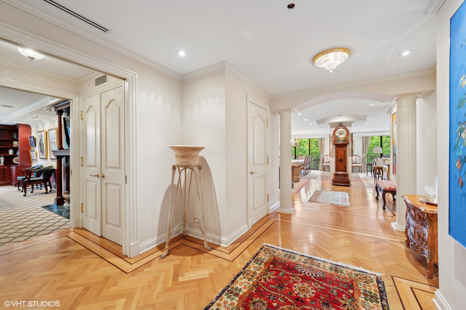 55 W Delaware Place 420