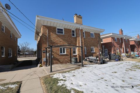 Tiny photo for 447 S Elmhurst Road, Mount Prospect, IL 60056 (MLS # 12563167)