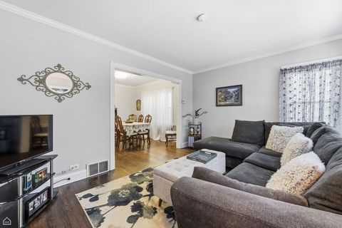 Tiny photo for 3825 N Newcastle Avenue, Chicago, IL 60634 (MLS # 12569998)