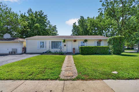 Photo of 27 Belmont Drive, Romeoville, IL 60446 (MLS # 12719303)