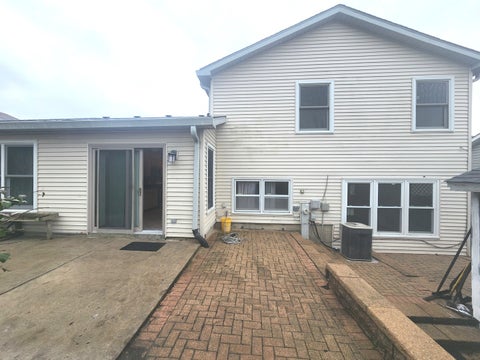 Tiny photo for 12 Mill Pond Drive, Glendale Heights, IL 60139 (MLS # 12758338)