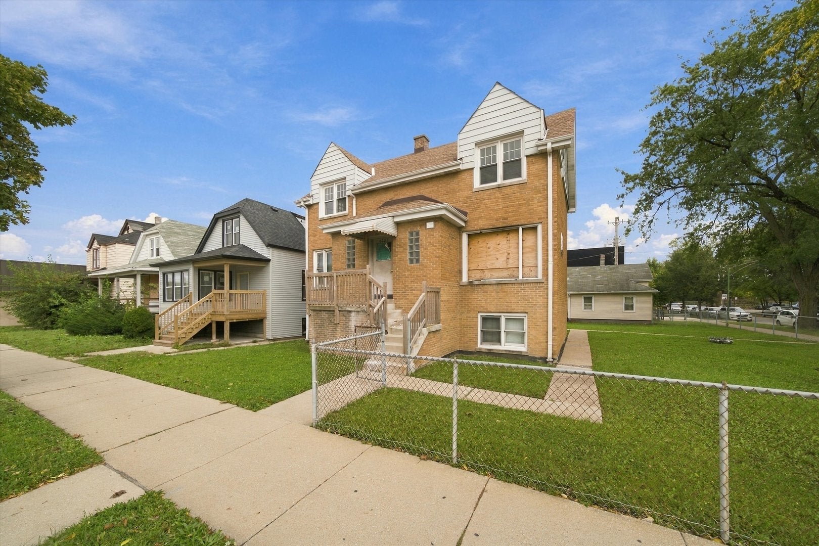 4337 N Cicero Avenue