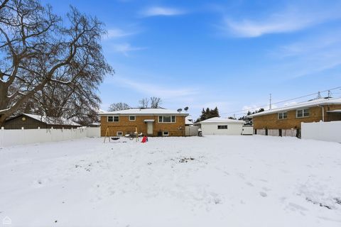 Tiny photo for 7811 W 102nd Street, Palos Hills, IL 60465 (MLS # 12527494)