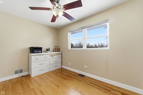 Tiny photo for 7811 W 102nd Street, Palos Hills, IL 60465 (MLS # 12527494)