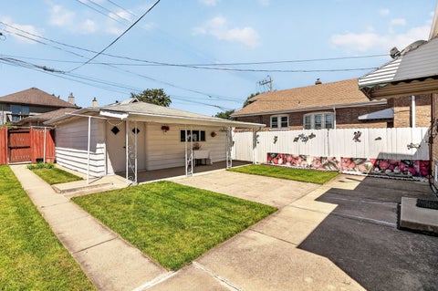Tiny photo for 5328 S MELVINA Avenue, Chicago, IL 60638 (MLS # 12686550)