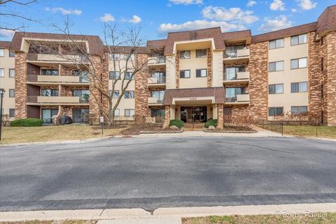 Photo of 3350 N Carriageway Drive #411, Arlington Heights, IL 60004 (MLS # 12297146)
