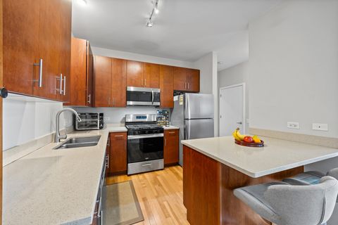 Tiny photo for 1155 W Roosevelt Road #506, Chicago, IL 60608 (MLS # 12640392)
