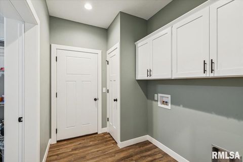 Tiny photo for 1323 5TH Avenue, De Witt, IA 52742 (MLS # QC4268926)