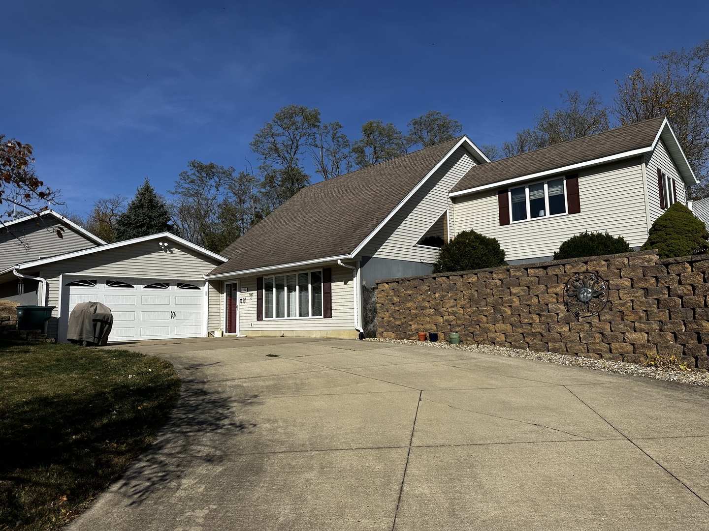 4100 Valley Drive