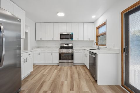 Tiny photo for 532 Iroquois Trail, Carol Stream, IL 60188 (MLS # 12679136)