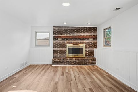 Tiny photo for 532 Iroquois Trail, Carol Stream, IL 60188 (MLS # 12679136)