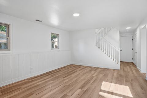 Tiny photo for 532 Iroquois Trail, Carol Stream, IL 60188 (MLS # 12679136)