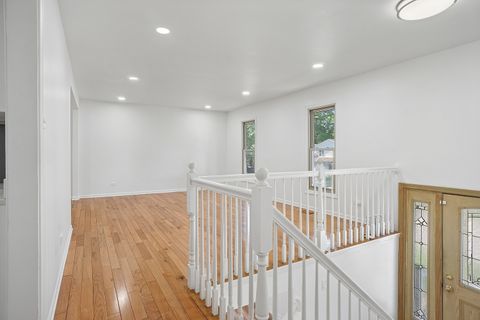 Tiny photo for 532 Iroquois Trail, Carol Stream, IL 60188 (MLS # 12679136)