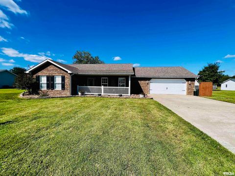 Tiny photo for 1414 E Willow Drive, Marion, IL 62959 (MLS # QC4266684)