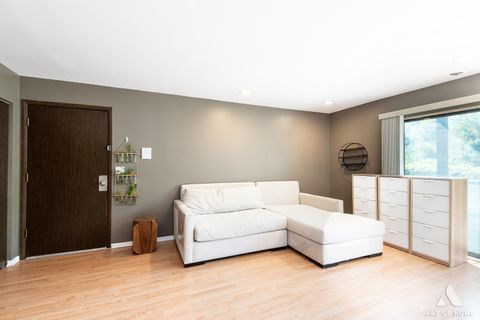 Tiny photo for 835 Waterview Circle #2, Vernon Hills, IL 60061 (MLS # 12491261)