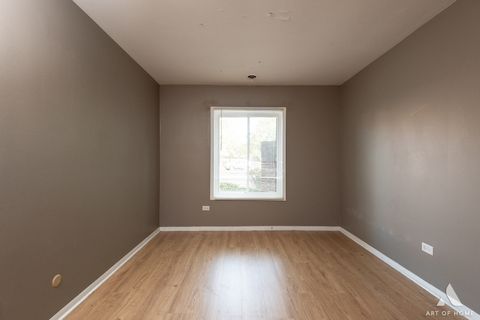 Tiny photo for 835 Waterview Circle #2, Vernon Hills, IL 60061 (MLS # 12491261)