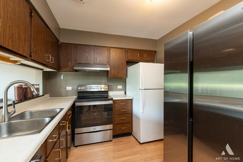 Tiny photo for 835 Waterview Circle #2, Vernon Hills, IL 60061 (MLS # 12491261)
