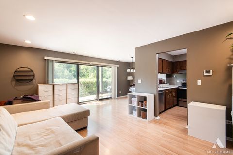 Tiny photo for 835 Waterview Circle #2, Vernon Hills, IL 60061 (MLS # 12491261)